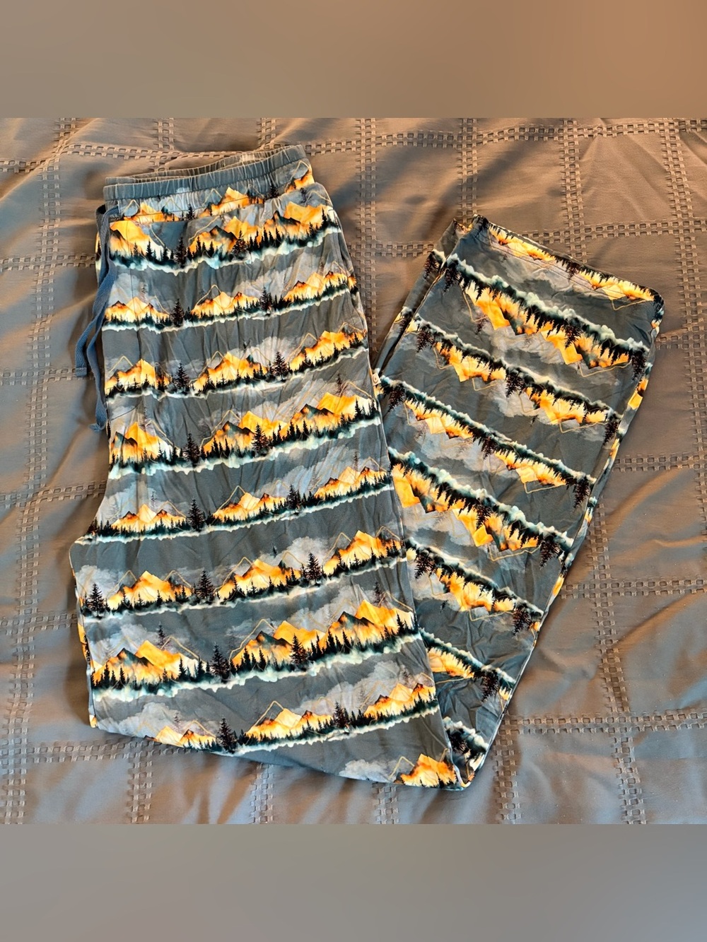 Snuggle Bums Men’s Mountains Bamboo Lounge Pants